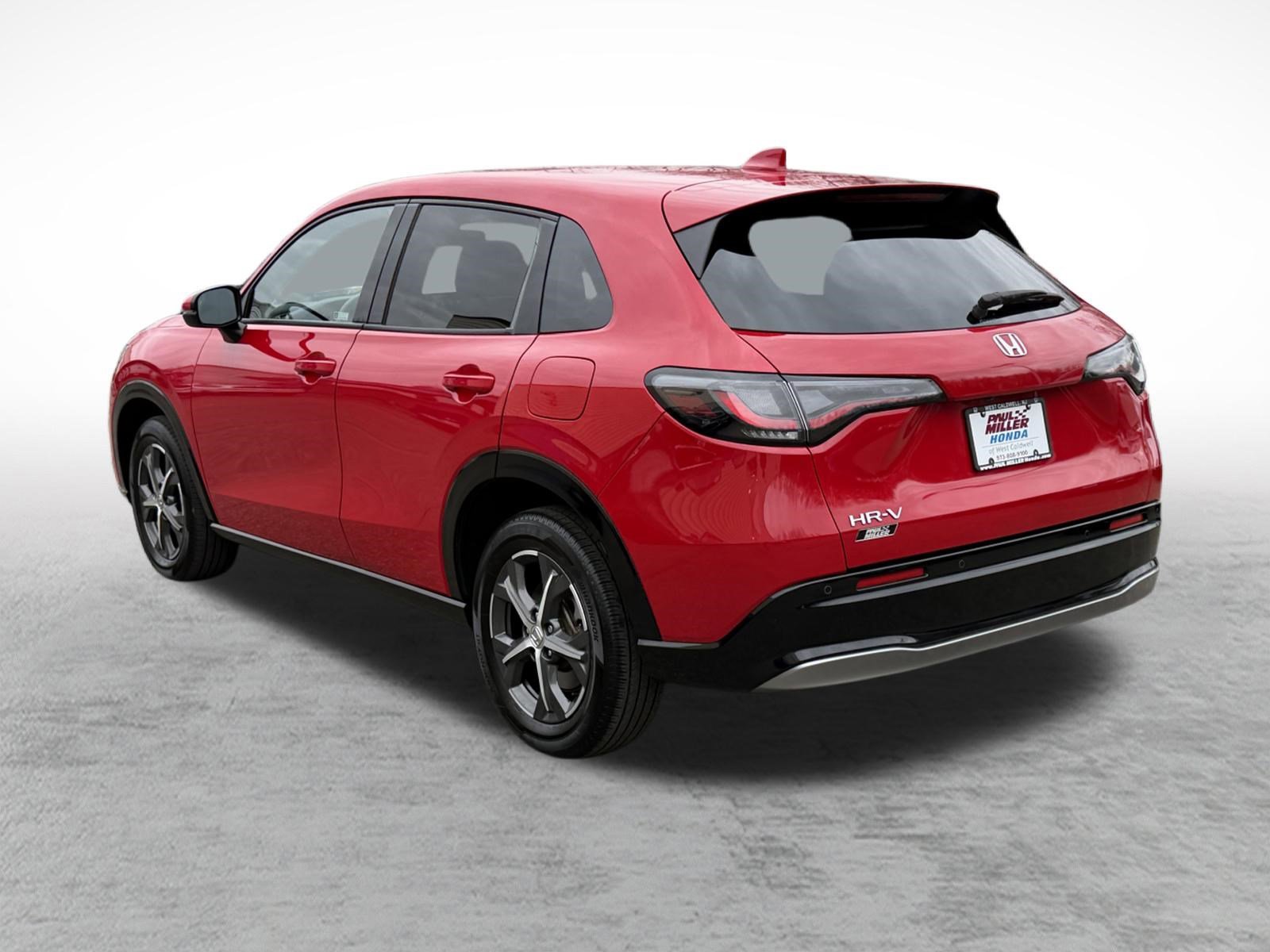 Certified 2024 Honda HR-V EX-L image 4