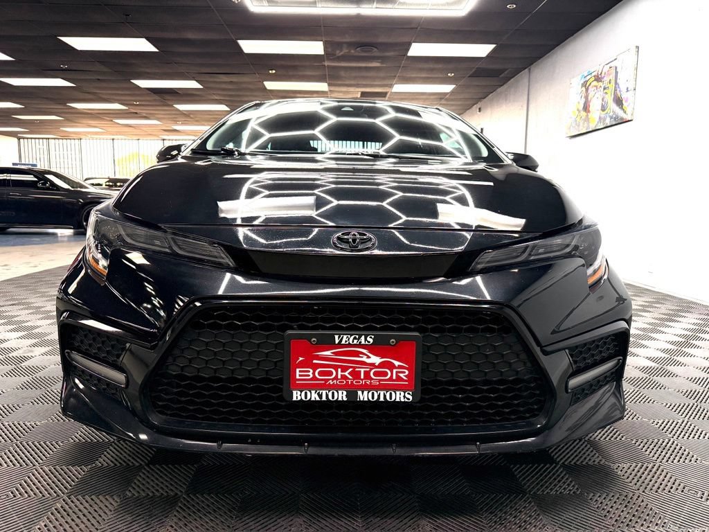 Used 2022 Toyota Corolla SE FWD image 3