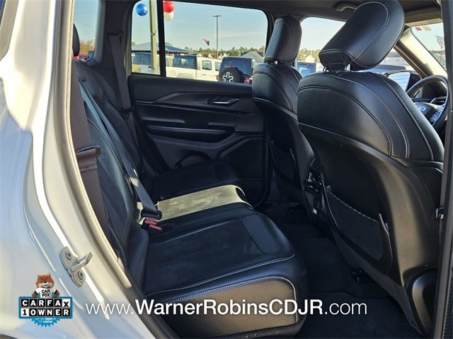 Used 2024 Jeep Grand Cherokee Altitude image 16