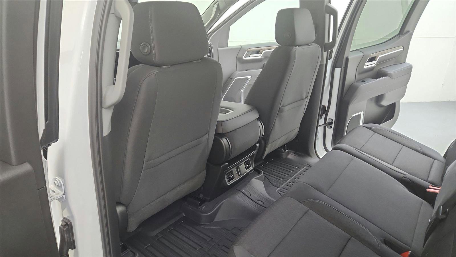 New 2026 GMC Sierra 1500 SLE image 25