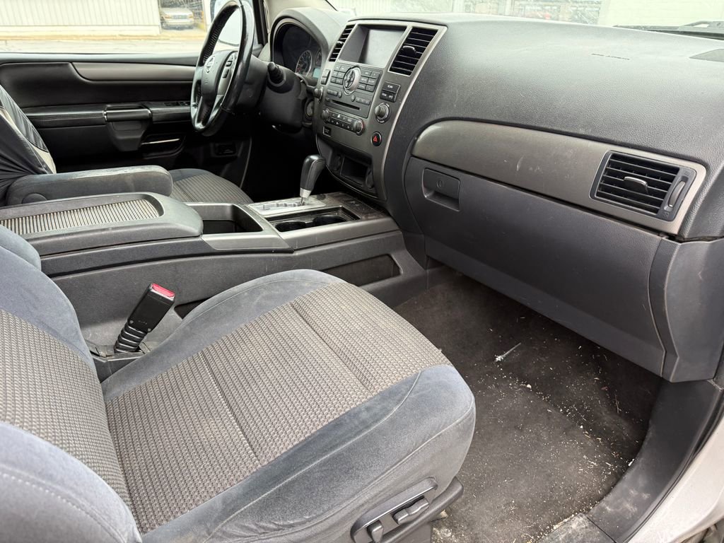 Used 2013 Nissan Armada SV image 5