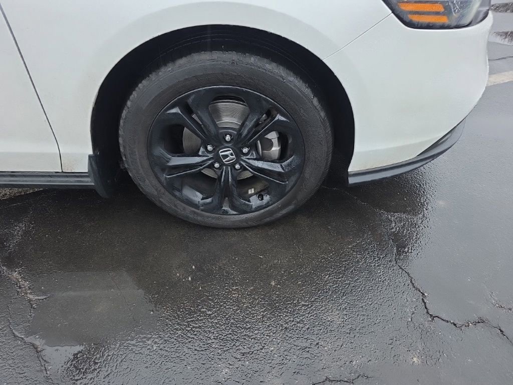 Used 2025 Honda Accord SE image 9