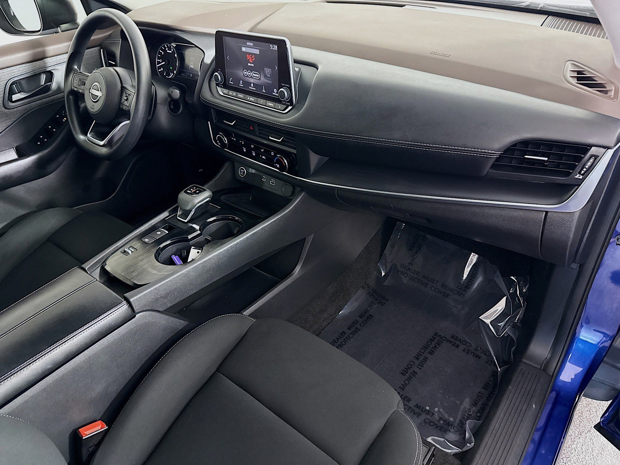 Used 2023 Nissan Rogue S image 30