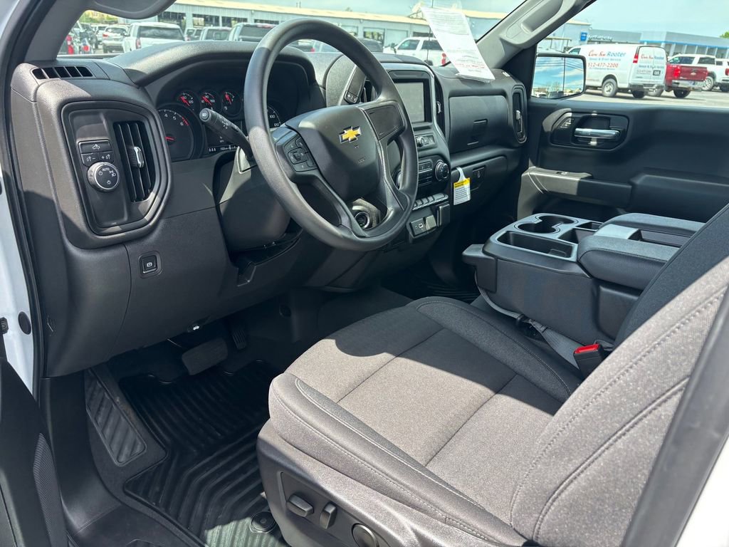 Used 2025 Chevrolet Silverado 1500 Custom RWD image 7