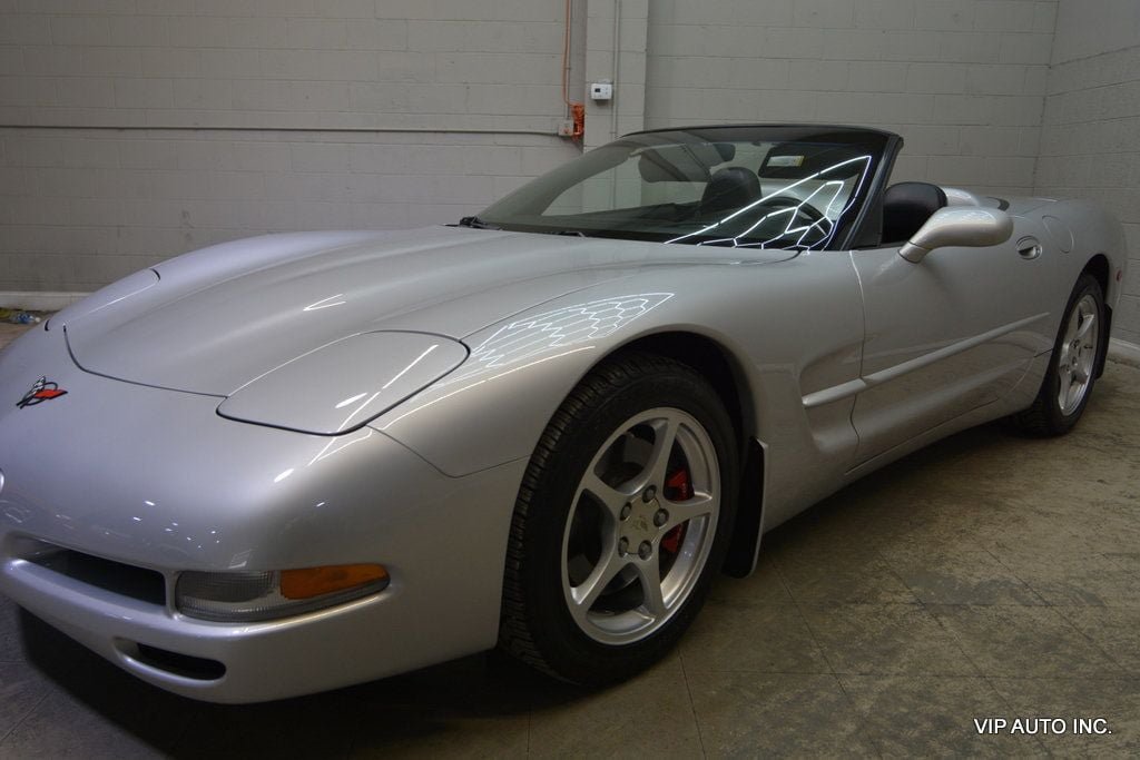 Used 2000 Chevrolet Corvette Convertible w/ Memory Pkg RWD image 12