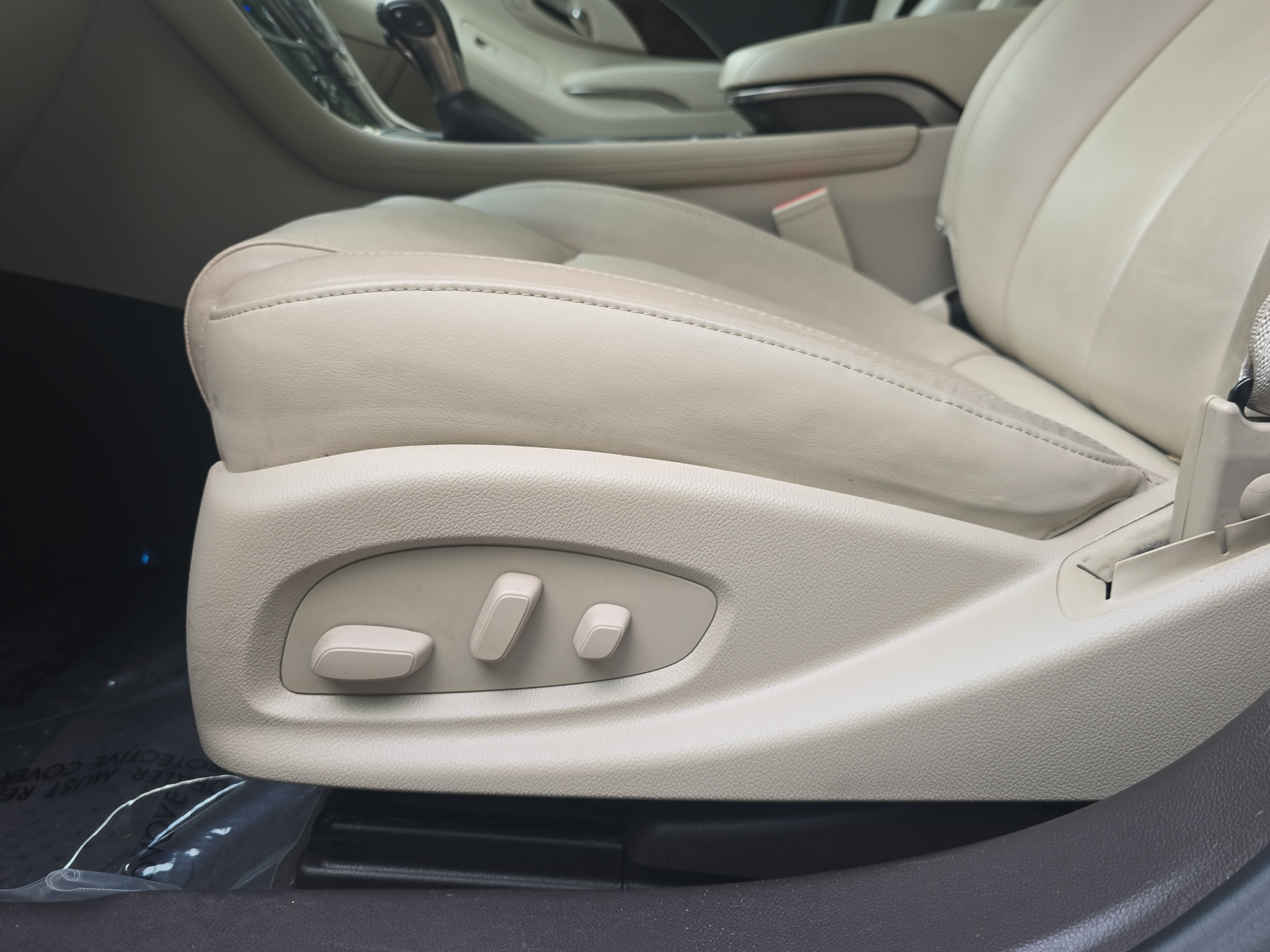 Used 2014 Buick LaCrosse Leather FWD image 27