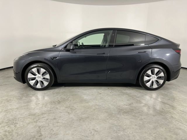 Used 2024 Tesla Model Y 2WD image 5