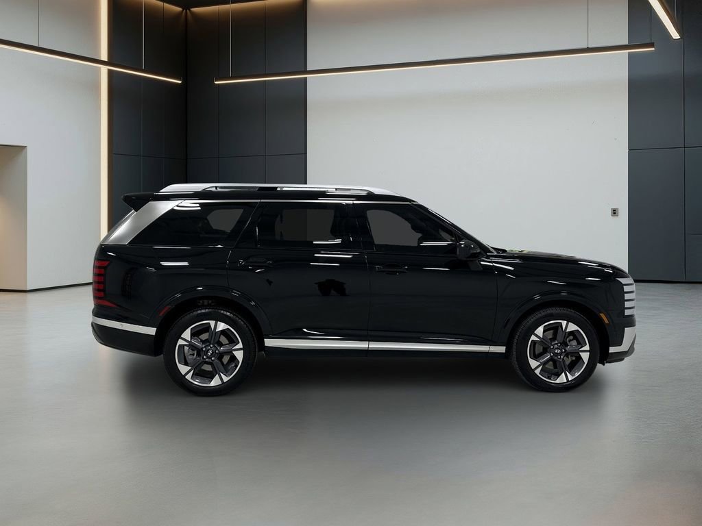 Certified 2026 Hyundai Palisade Limited FWD image 6