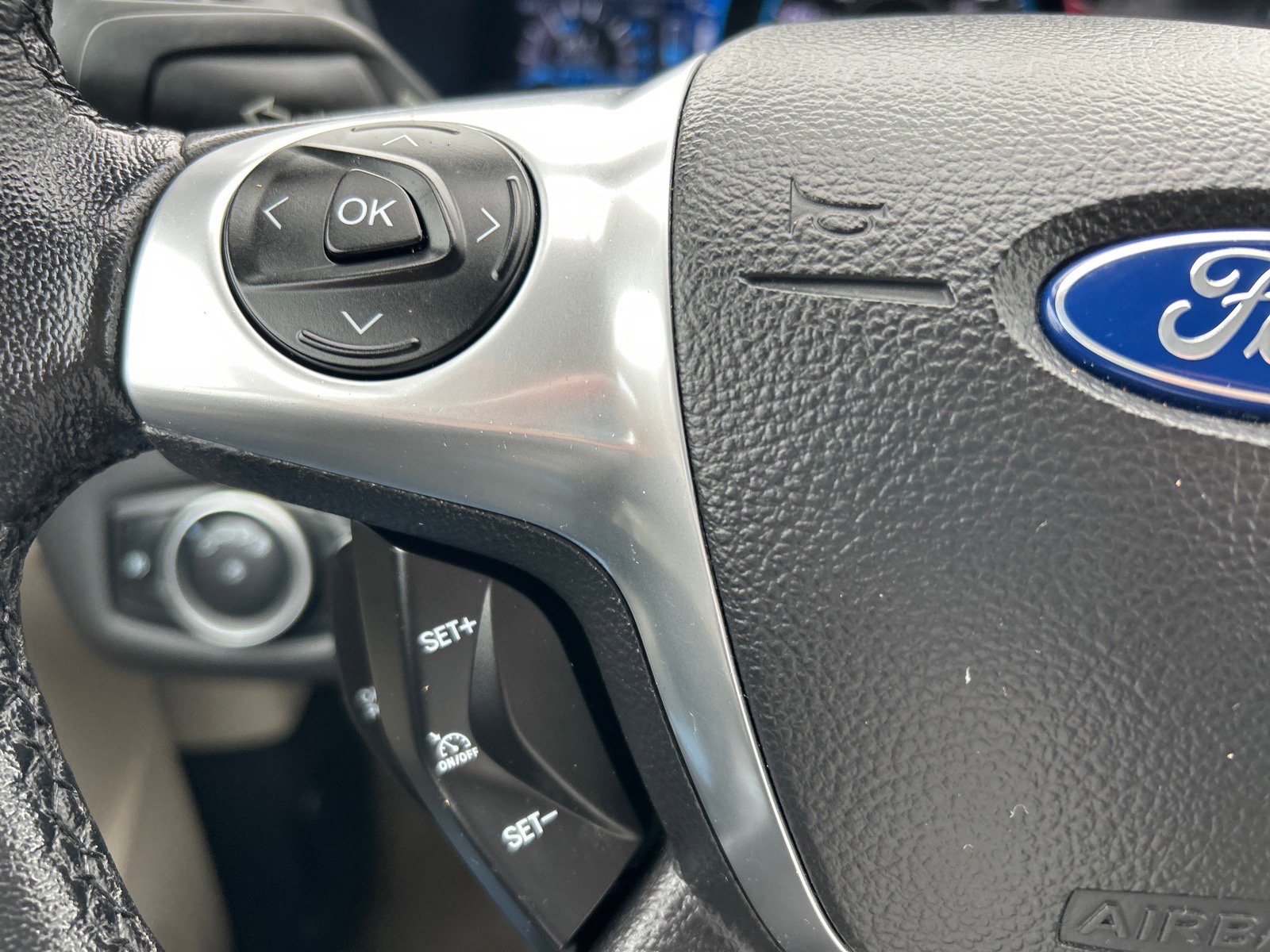 Used 2016 Ford C-MAX Energi SEL w/ Equipment Group 301A image 23
