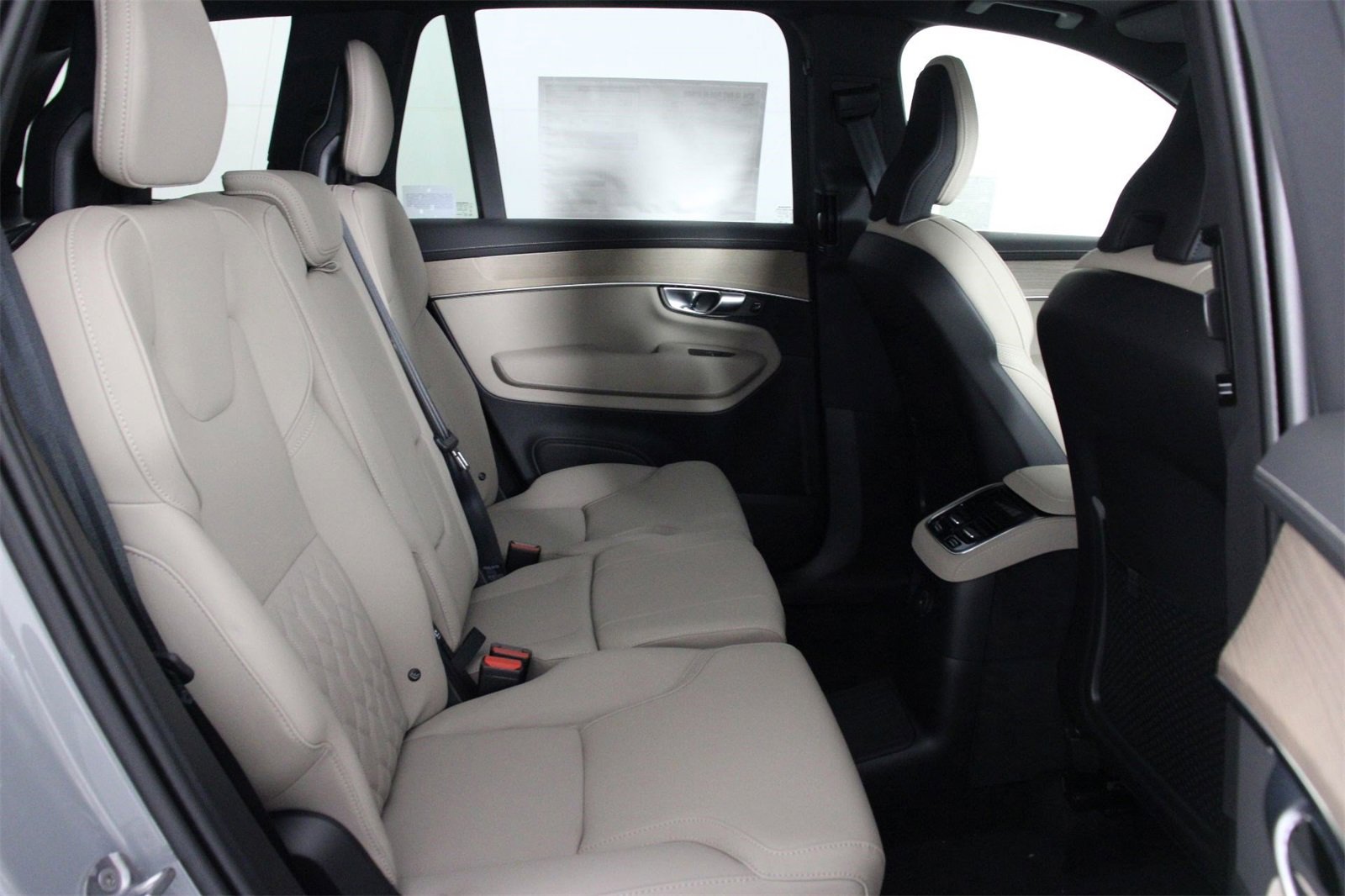 New 2026 Volvo XC90 T8 Plus image 11