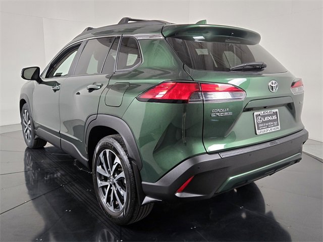 Used 2024 Toyota Corolla Cross XLE image 4