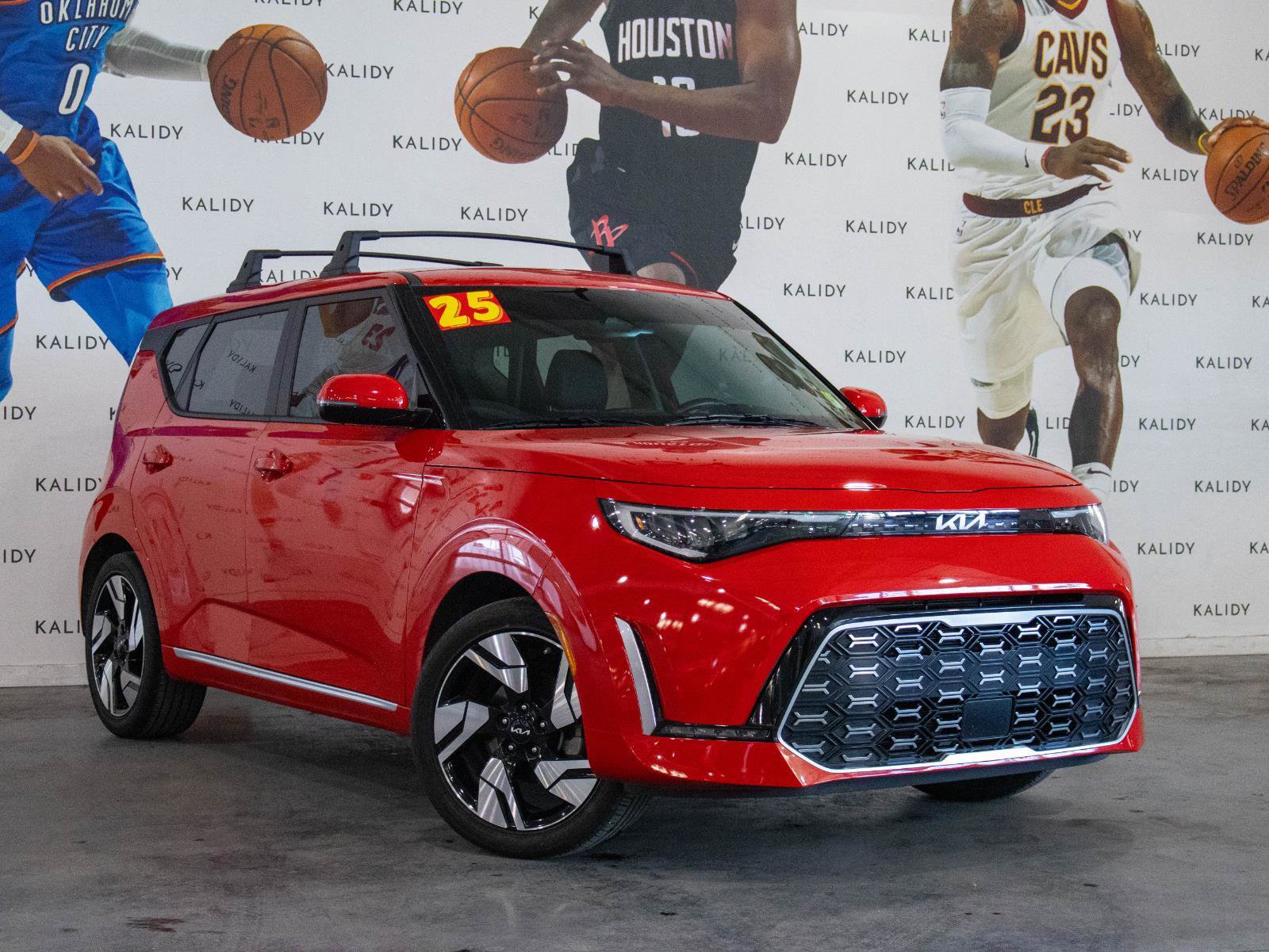 Used 2025 Kia Soul GT-Line w/ GT-Line Technology Package FWD image 2