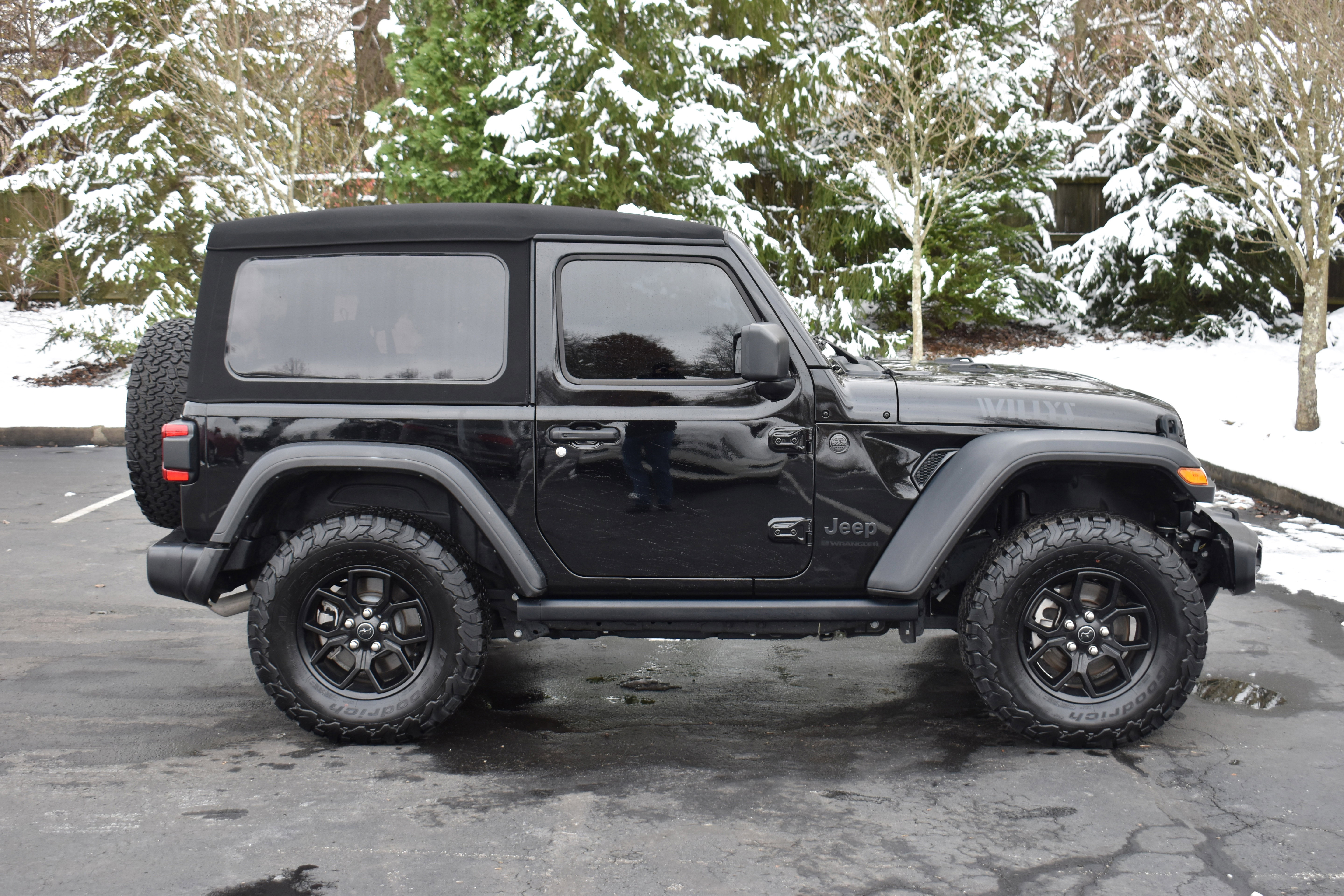 Used 2024 Jeep Wrangler Willys image 33