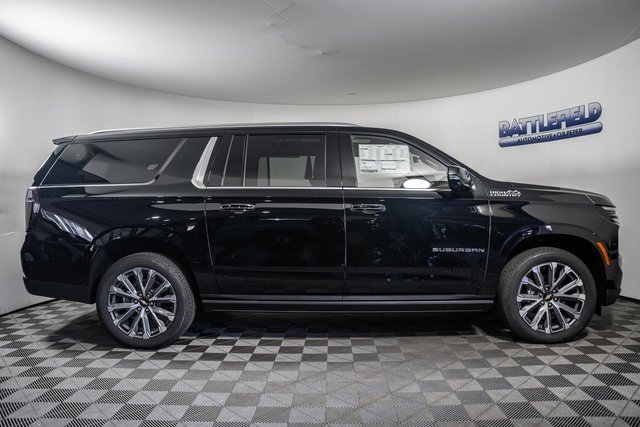 New 2026 Chevrolet Suburban High Country image 12
