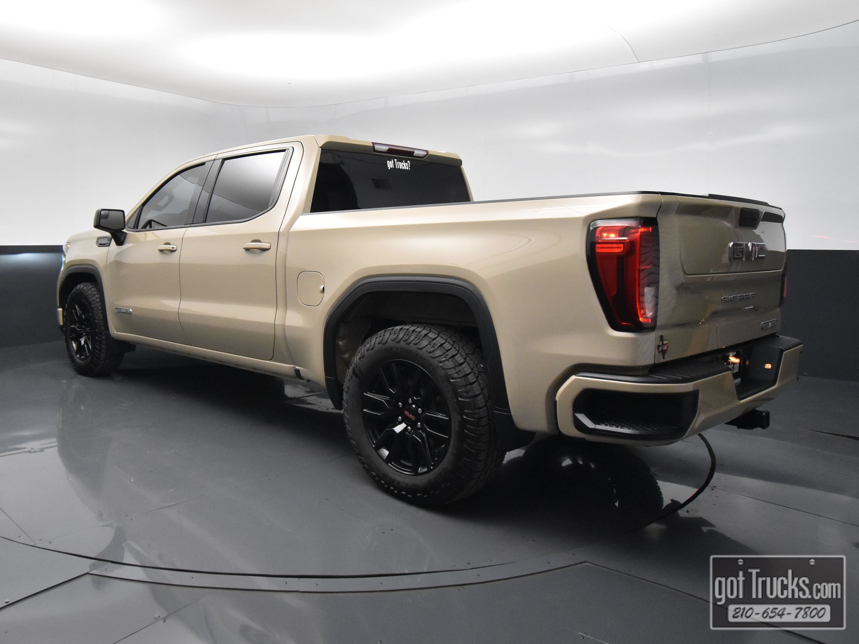 Used 2022 GMC Sierra 1500 Elevation RWD image 5