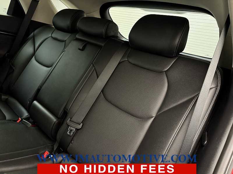 Used 2023 Genesis GV70 2.5T w/ Select Package image 16