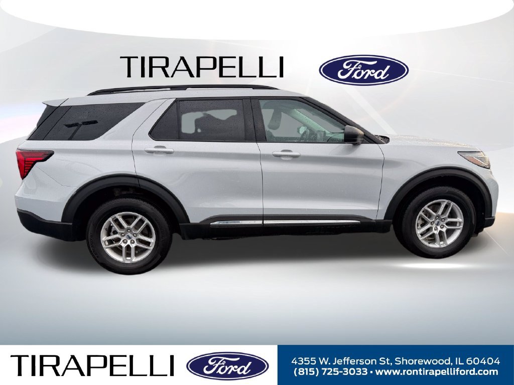 Certified 2025 Ford Explorer Active AWD/4WD image 4