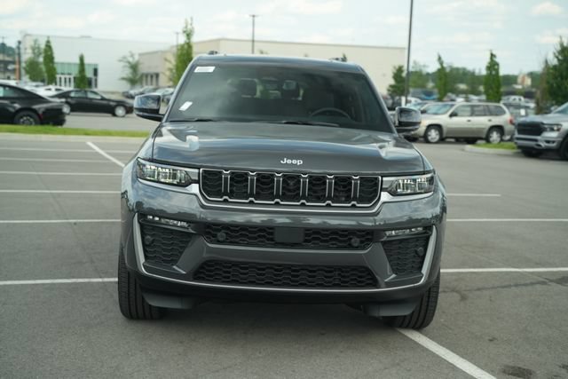 New 2026 Jeep Grand Cherokee L Limited w/ Luxury Tech Group II AWD/4WD image 2