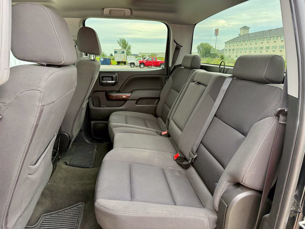 Used 2018 GMC Sierra 1500 SLE w/ Suspension Package, Off-Road AWD/4WD image 12