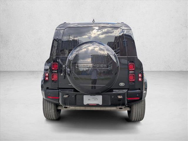 Certified 2023 Land Rover Defender 110 X-Dynamic SE image 7