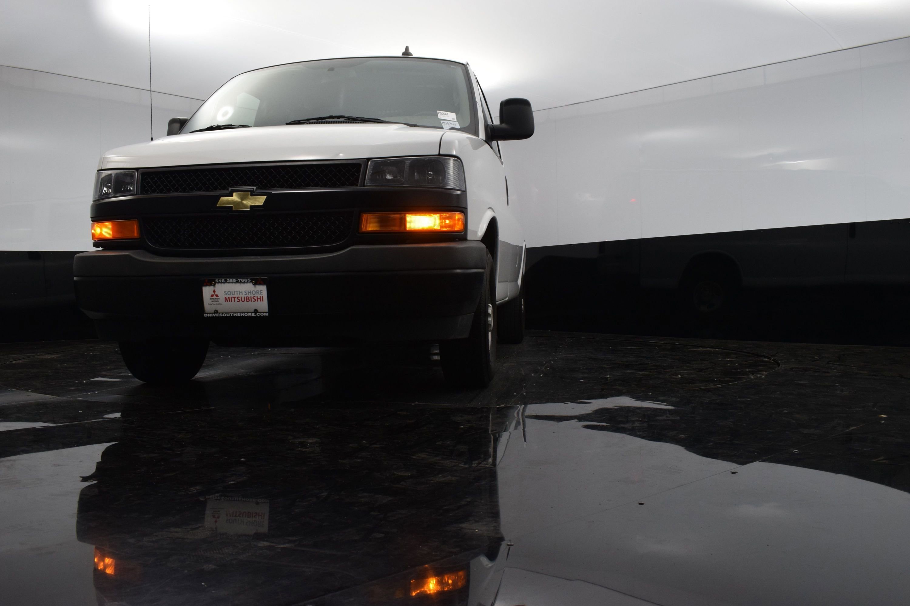 Used 2022 Chevrolet Express 2500 w/ Driver Convenience Package image 17