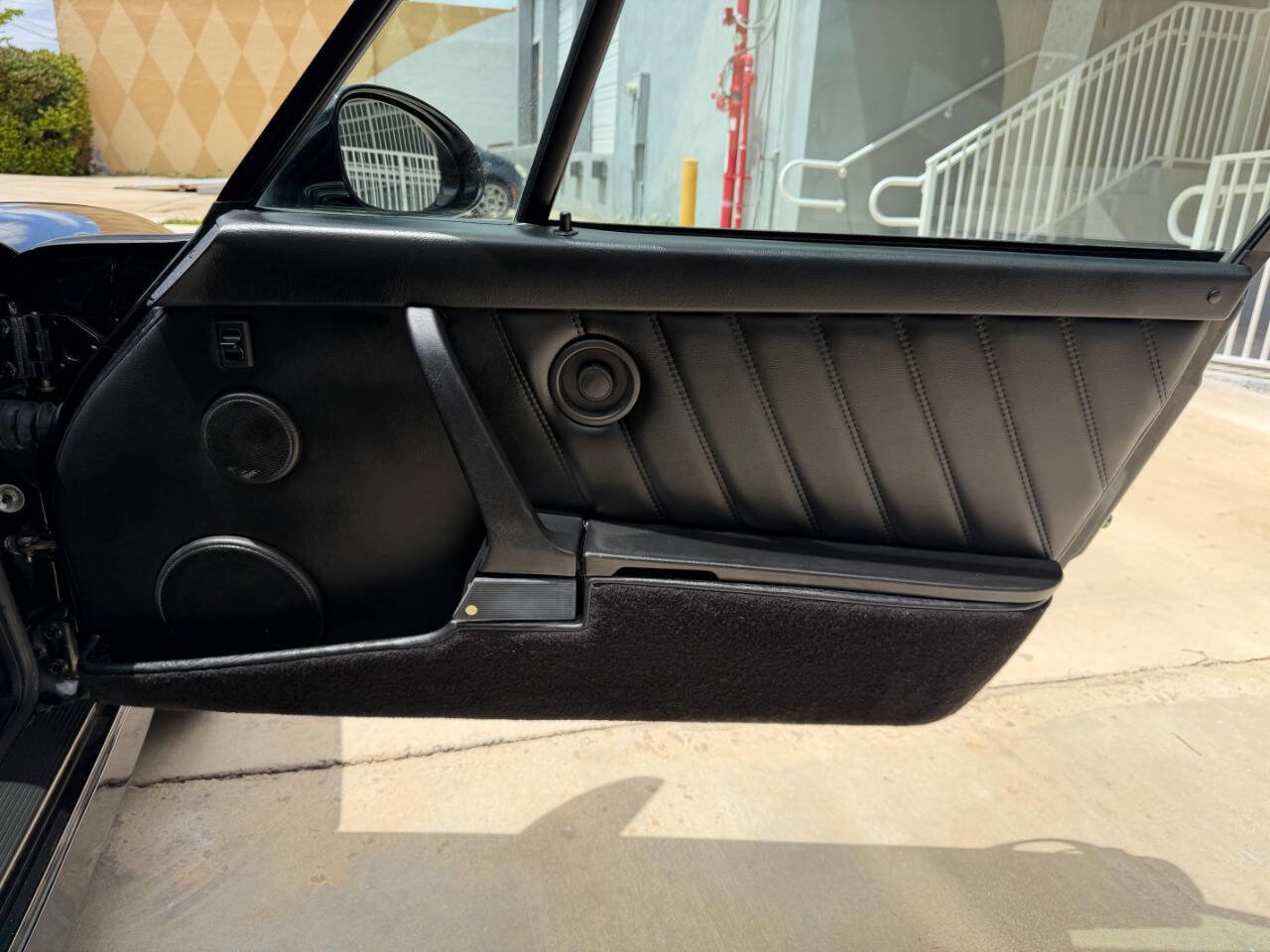 Used 1993 Porsche 911 Carrera image 17