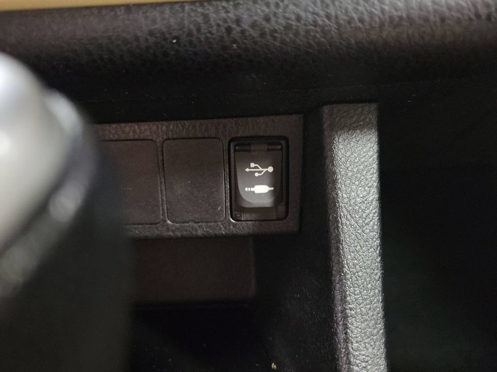 Used 2017 Toyota Corolla LE FWD image 17