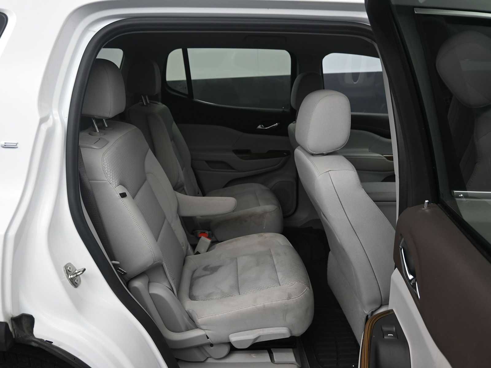 Used 2021 GMC Acadia SLE w/ LPO, Cargo Package image 11