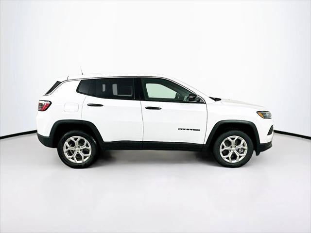 Certified 2024 Jeep Compass Sport AWD/4WD image 8