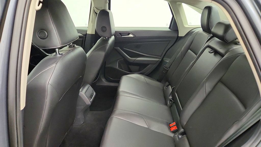 Used 2020 Volkswagen Jetta SE w/ SE Cold Weather Package FWD image 20