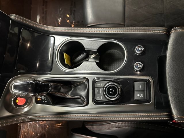 Used 2021 Nissan Maxima SR w/ Sport Mat Group FWD image 15