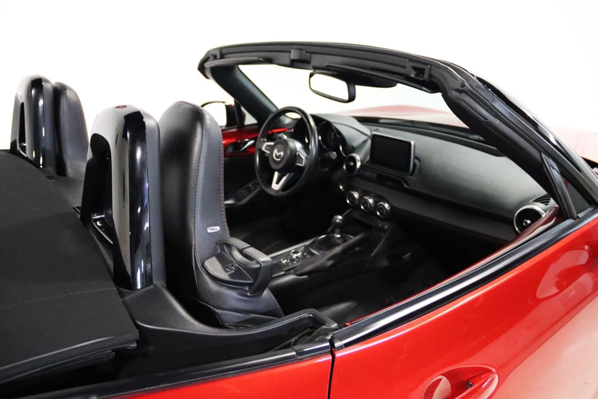 Used 2016 MAZDA MX-5 Miata Grand Touring RWD image 12