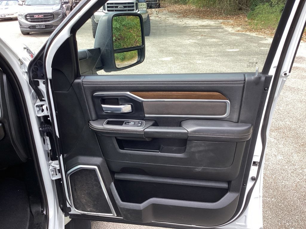 Used 2023 RAM 4500 Laramie AWD/4WD image 31