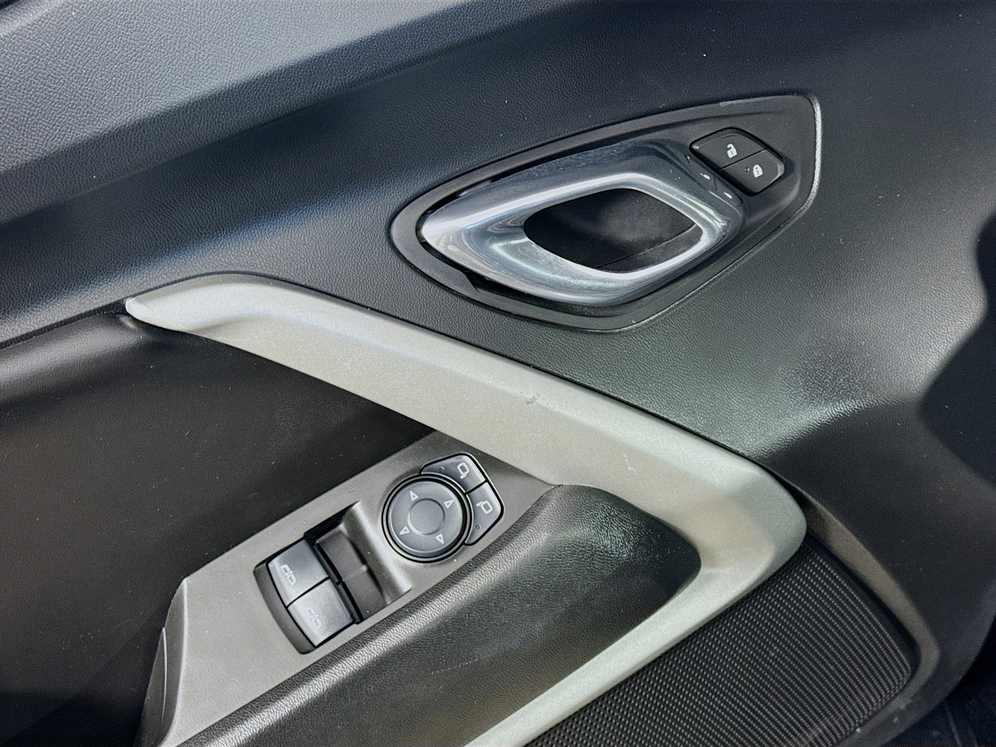 Used 2017 Chevrolet Camaro LT image 24