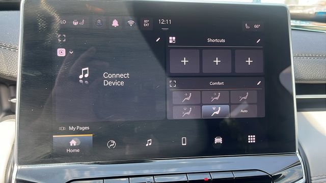 Used 2025 Jeep Compass Limited AWD/4WD image 30