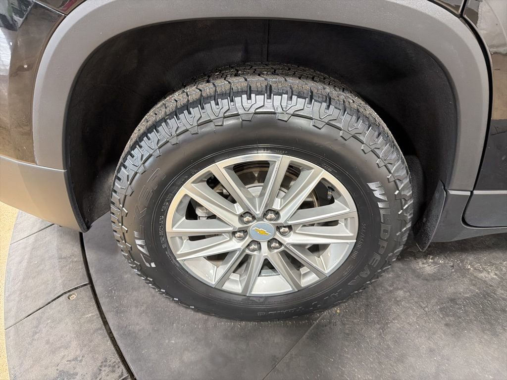 Used 2023 Chevrolet Traverse LT w/ LPO, Floor Liner Package image 38