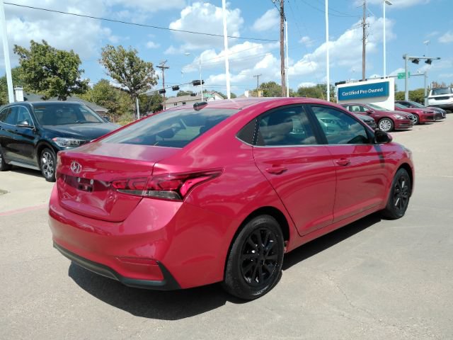 Used 2022 Hyundai Accent SEL FWD image 6