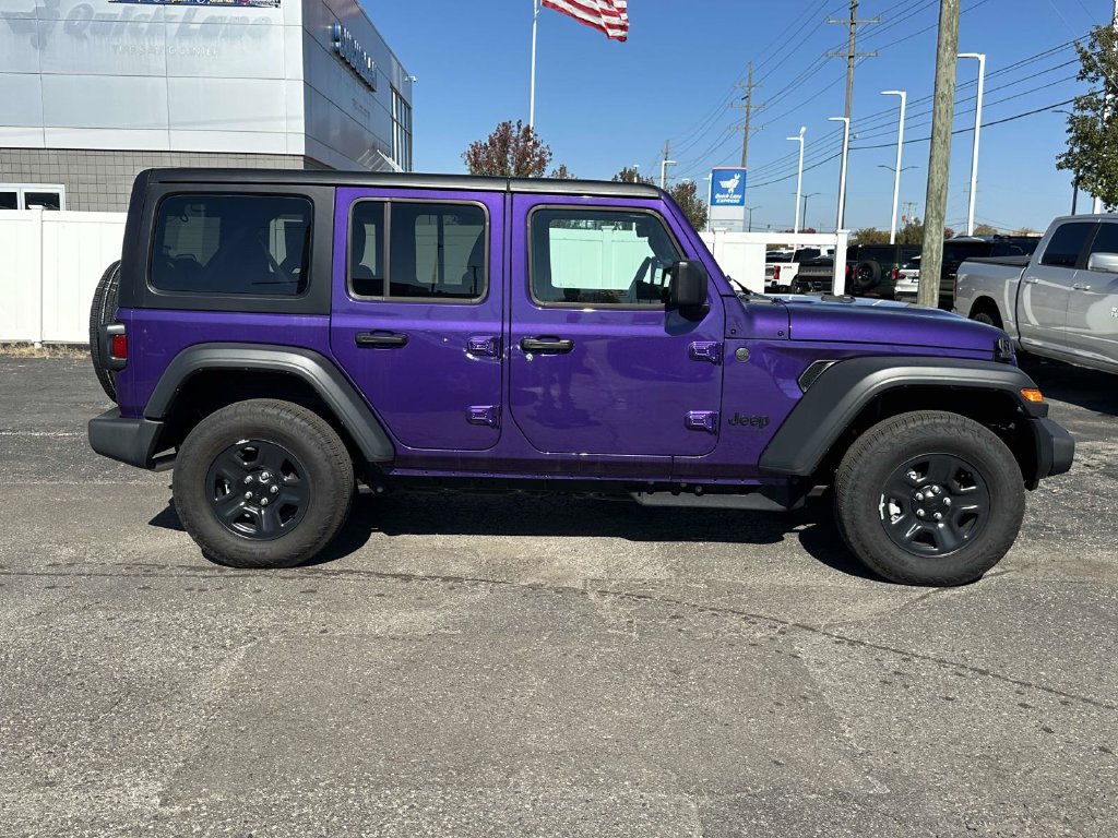 Used 2026 Jeep Wrangler Unlimited Sport AWD/4WD image 2