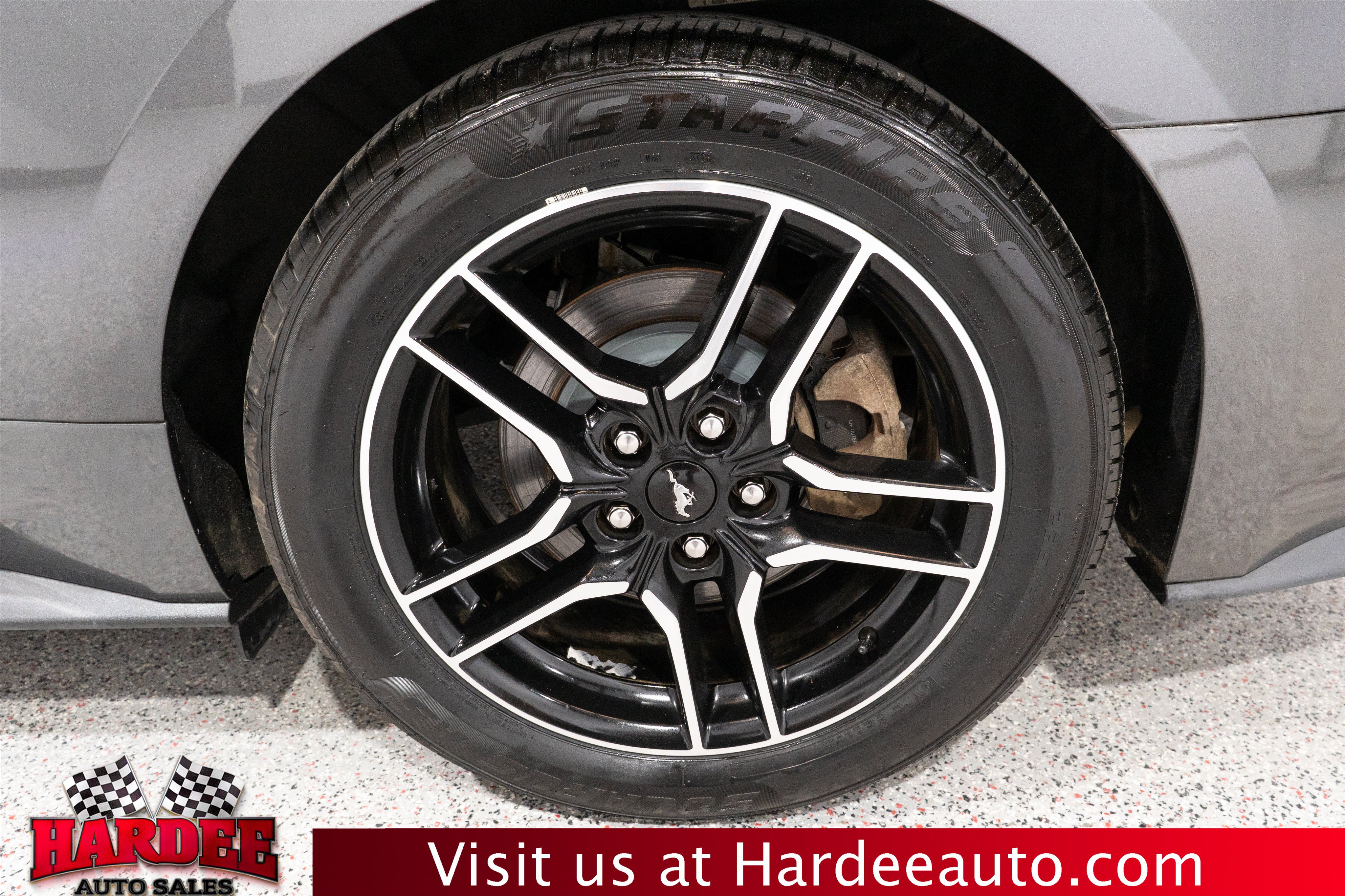 Used 2018 Ford Mustang Premium RWD image 13