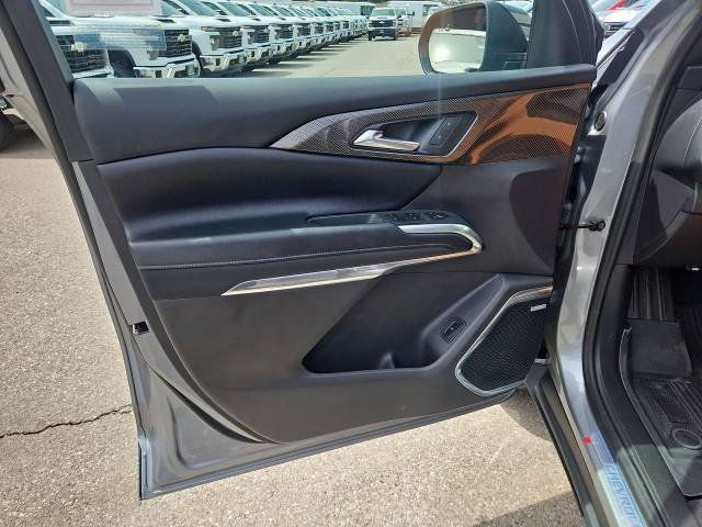New 2027 Chevrolet Traverse Z71 w/ Enhanced Driving Package AWD/4WD image 23