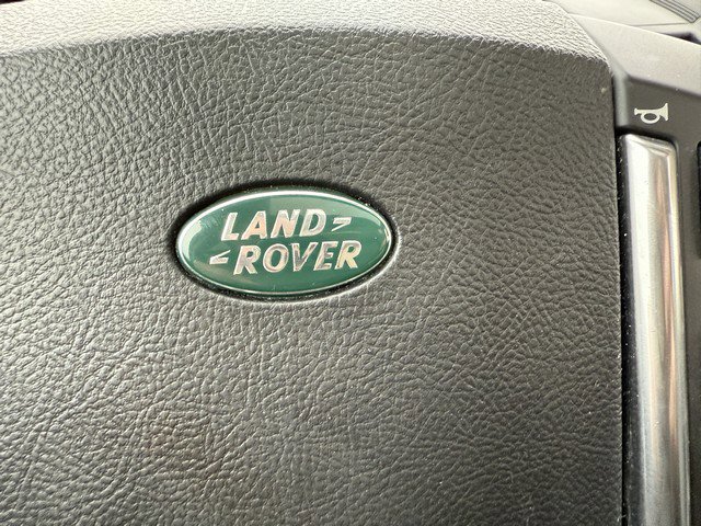 Used 2011 Land Rover LR2 HSE image 22