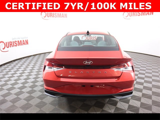 Used 2023 Hyundai Elantra SEL image 11