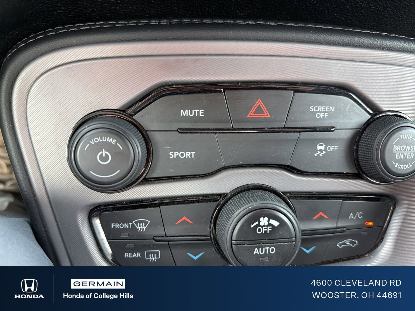 Used 2023 Dodge Challenger SXT w/ Blacktop Package image 21