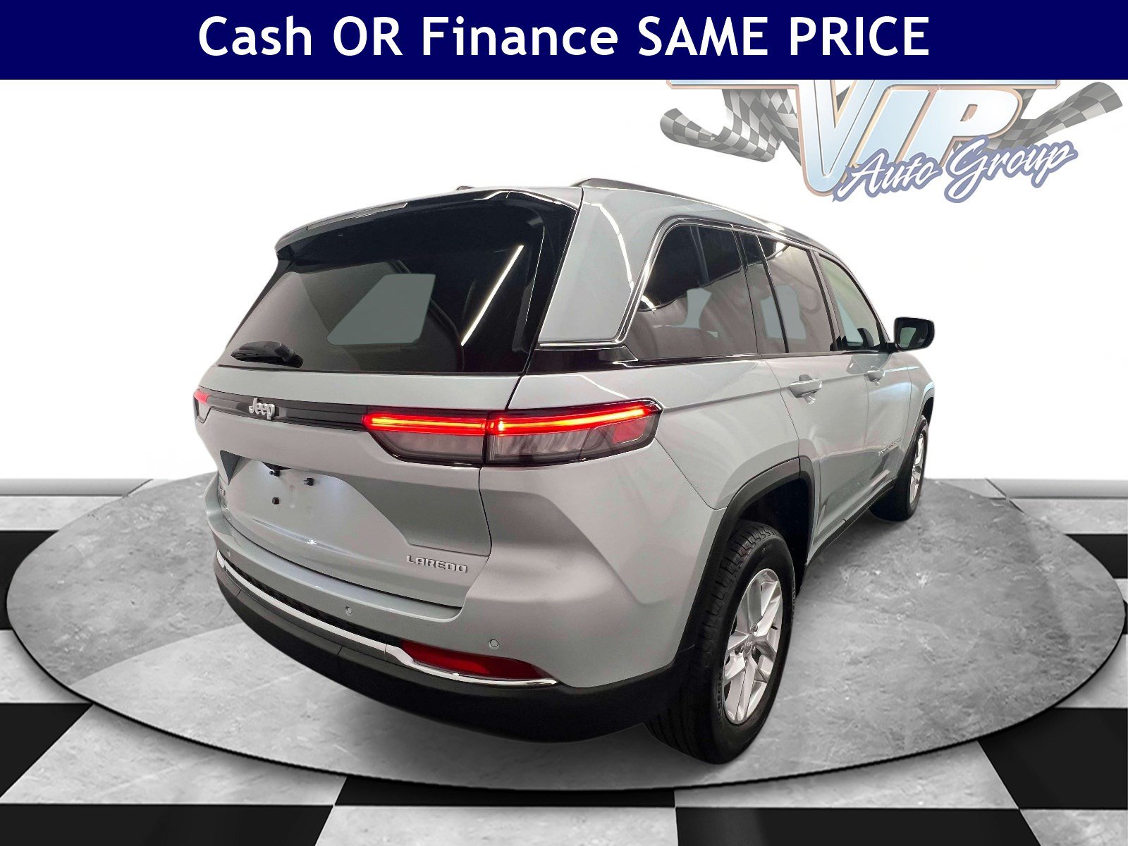 Used 2025 Jeep Grand Cherokee Laredo X w/ Luxury Tech Group I AWD/4WD image 8