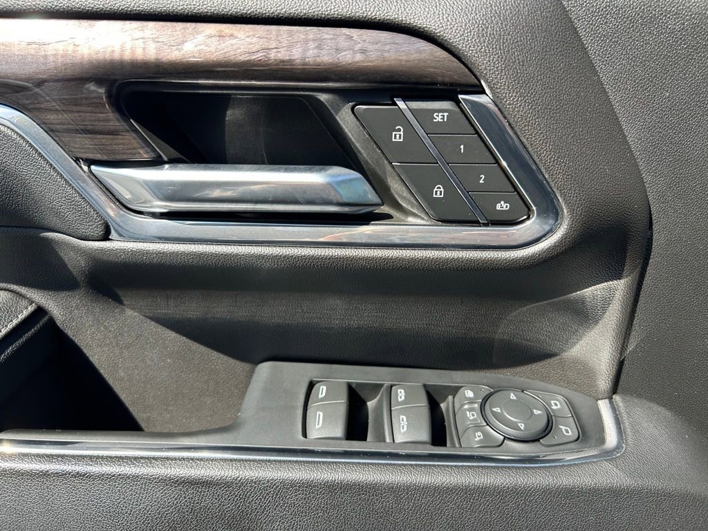 Used 2024 Chevrolet Silverado 3500 LTZ w/ LTZ Convenience Package image 60