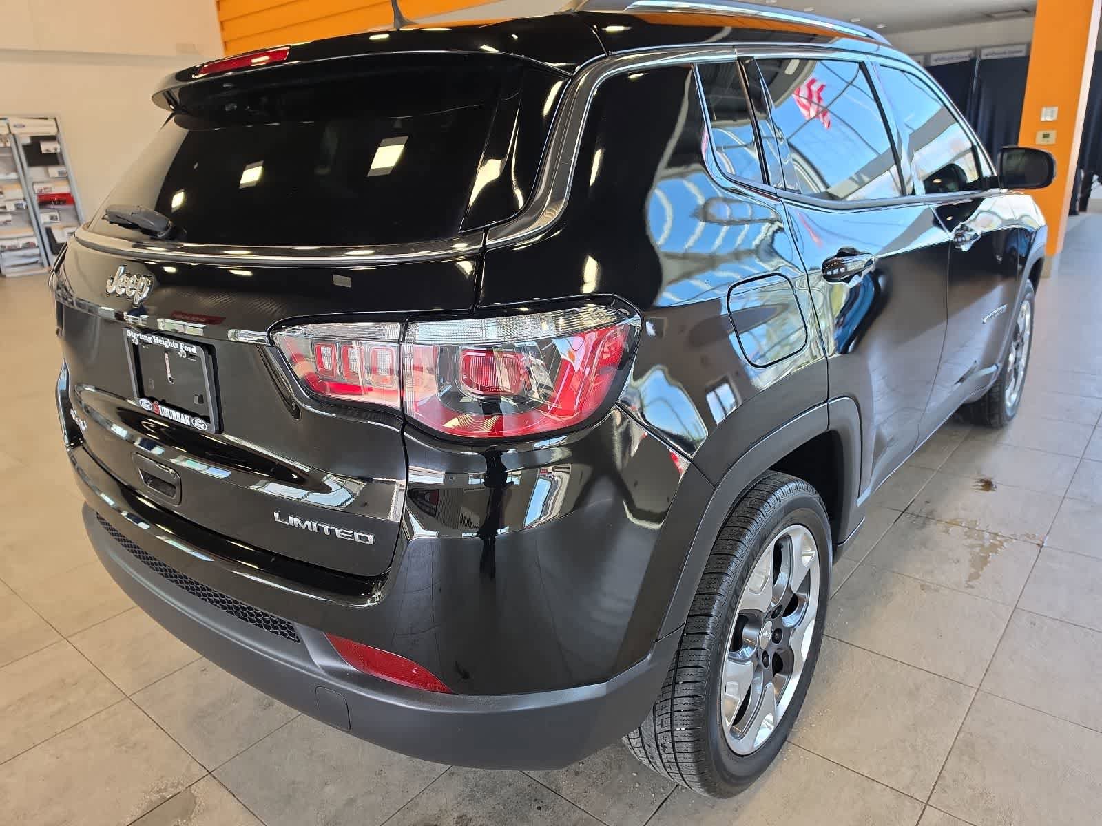 Used 2018 Jeep Compass Limited AWD/4WD image 8