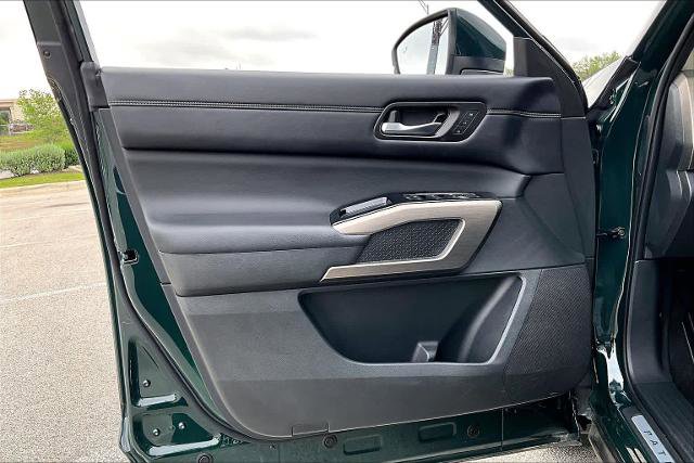 Certified 2024 Nissan Pathfinder Platinum w/ Cargo Package image 22