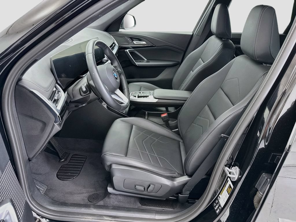 Used 2025 BMW X1 xDrive28i AWD/4WD image 17