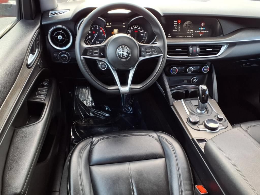 Used 2019 Alfa Romeo Stelvio Ti AWD/4WD image 7