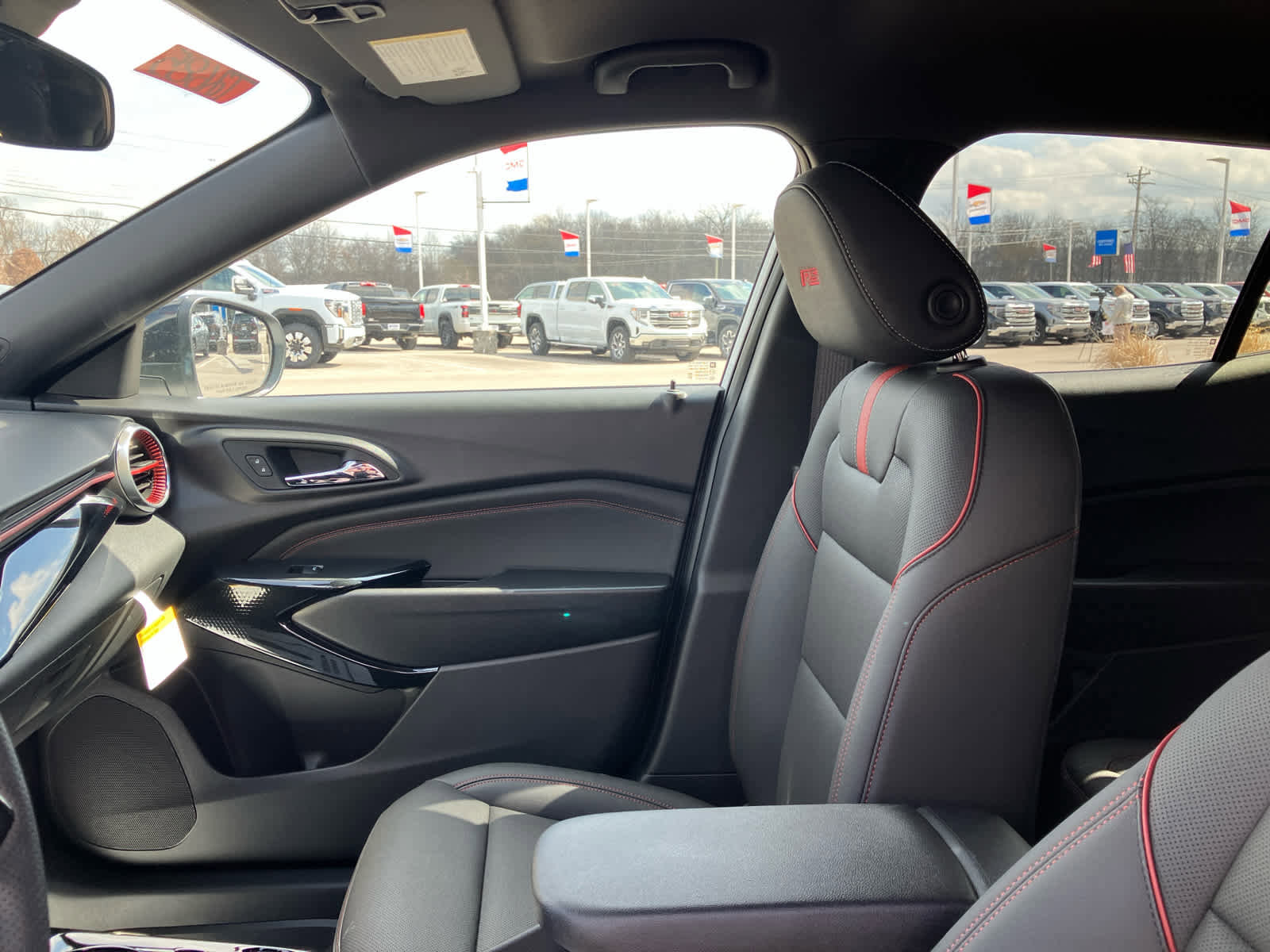 New 2026 Chevrolet Trax RS w/ Driver Confidence Package image 10